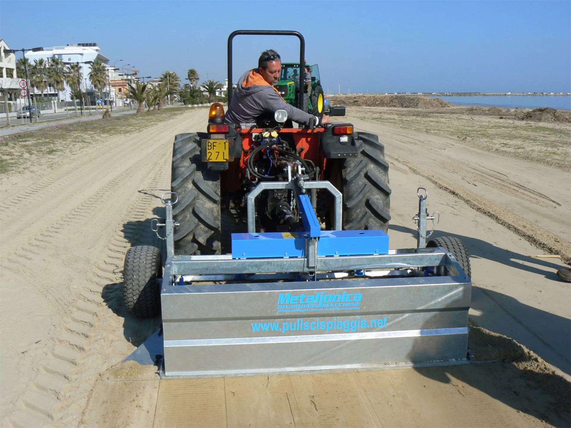 Beach Cleaning Machine Behind Tractor: Evolution 165